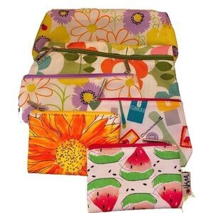 Assorted Makeup Bags - 6 pieces various sizes , never used .. new ,